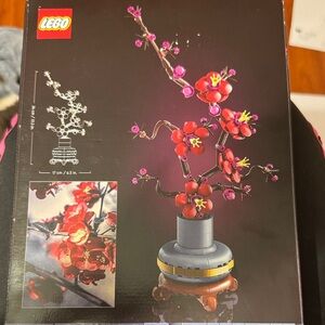 LEGO Floral Bonsa-Vibrant Pink and Red Nlossem LEGO ICON OF THE PLUM BLOSSEM SET